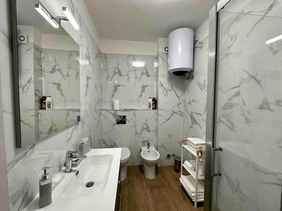 Appartamento Luminoso Domus Eur Rom Exterior foto